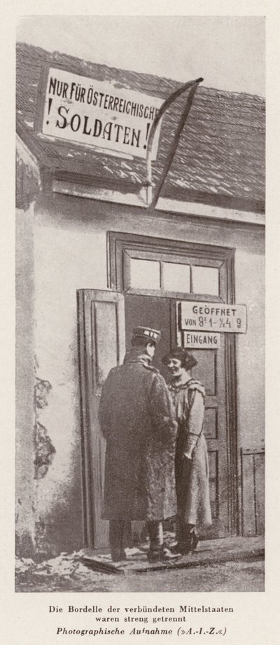 Burdel zastrzeżony dla austriackich żołnierzy (zdjęcie czarno-białe) autorstwa Photographer Austrian