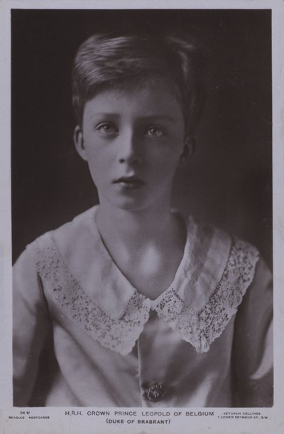 Książę koronny Leopold, późniejszy król Belgii Leopold III (zdjęcie czarno-białe) autorstwa Photographer Belgian