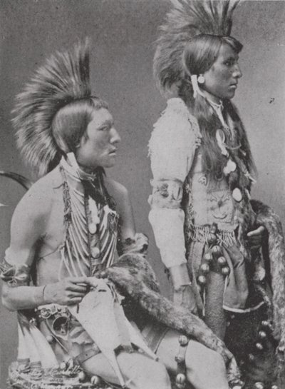 Dwóch odważnych Blackfootów (zdjęcie czarno-białe) autorstwa Photographer Canadian