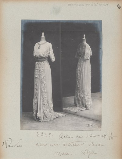 Strona albumu: House of Worth, Suknia na kolację autorstwa Photographer French