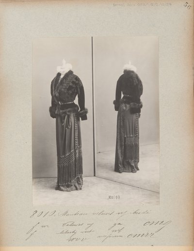 Strona albumu: House of Worth, Jacket autorstwa Photographer French