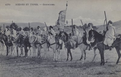 Marokańscy Goumiers, muzułmańscy żołnierze, którzy służyli we francuskiej armii Afryki (zdjęcie czarno-białe) autorstwa Photographer French