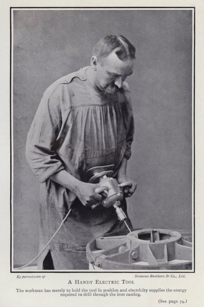 Poręczne elektronarzędzie (zdjęcie czarno-białe) autorstwa Photographer German