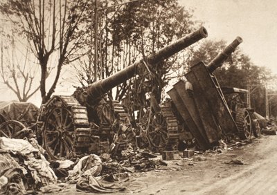 Niewielka część ogromnego łupu na linii odwrotu z Isonzo do Piave (zdjęcie czarno-białe) autorstwa Photographer German