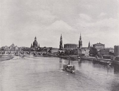 Stare miasto od Marienbrucke (zdjęcie czarno-białe) autorstwa Photographer German