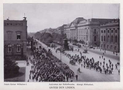 Berlin: Unter den Linden (zdjęcie czarno-białe) autorstwa Photographer German