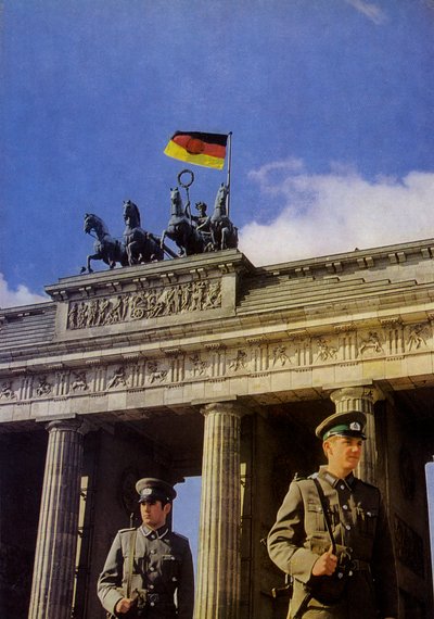 Berlin, stolica NRD (zdjęcie kolorowe) autorstwa Photographer German