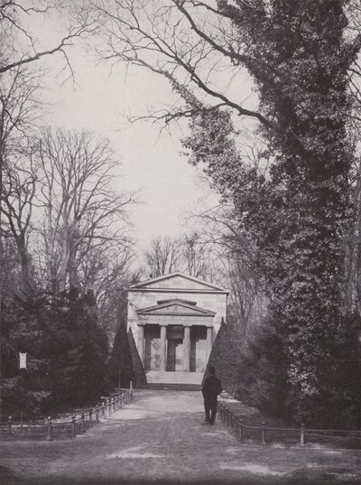 Charlottenburg, Mauzoleum, na zewnątrz (zdjęcie czarno-białe) autorstwa Photographer German