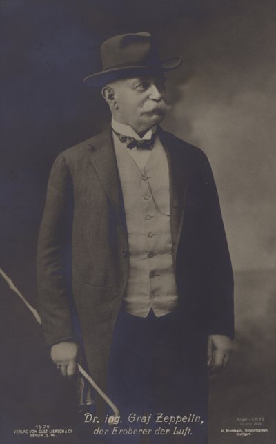 Graf Ferdinand von Zeppelin, niemiecki projektant i konstruktor sterowców (zdjęcie czarno-białe) autorstwa Photographer German