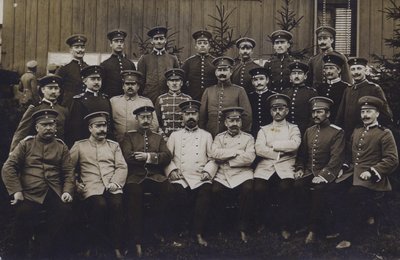 Grupa oficerów armii niemieckiej (zdjęcie czarno-białe) autorstwa Photographer German