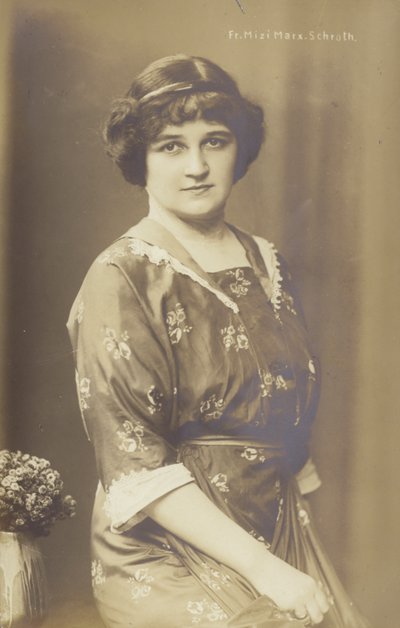 Mizi Marx Schroth, niemiecka śpiewaczka operowa (zdjęcie czarno-białe) autorstwa Photographer German