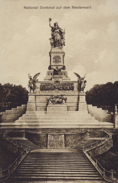 Nationaldenkmal, pomnik upamiętniający zjednoczenie Niemiec, Rudesheim nad Renem, Hesja (zdjęcie czarno-białe) autorstwa Photographer German