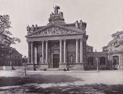 Portal Akademii Sztuki (zdjęcie czarno-białe) autorstwa Photographer German