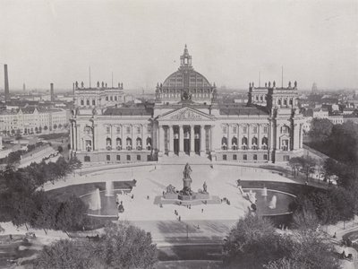 Budynek Reichstagu i pomnik Bismarcka (zdjęcie czarno-białe) autorstwa Photographer German