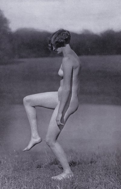 Ciało piękne, kultura fizyczna dla kobiet (zdjęcie czarno-białe) autorstwa Photographer German