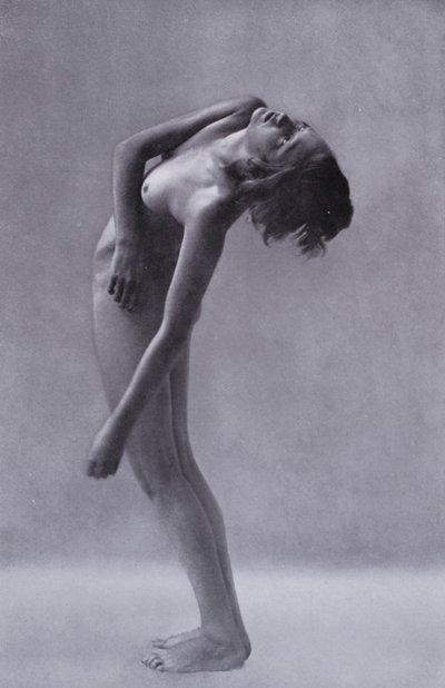 Ciało piękne, kultura fizyczna dla kobiet (zdjęcie czarno-białe) autorstwa Photographer German