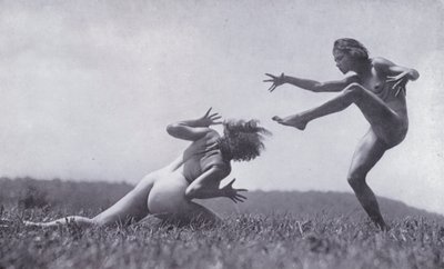 Ciało piękne, kultura fizyczna dla kobiet (zdjęcie czarno-białe) autorstwa Photographer German