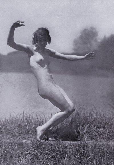 Ciało piękne, kultura fizyczna dla kobiet (zdjęcie czarno-białe) autorstwa Photographer German