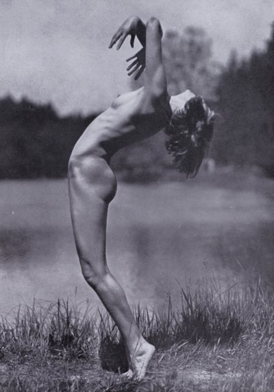 Ciało piękne, kultura fizyczna dla kobiet (zdjęcie czarno-białe) autorstwa Photographer German