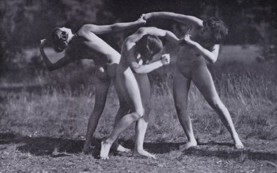 Ciało piękne, kultura fizyczna dla kobiet (zdjęcie czarno-białe) autorstwa Photographer German