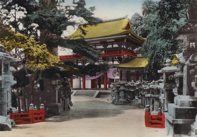 Japonia, ok. 1912: Świątynia Kasuga Shinto założona w 767, w Nara, niedaleko Kioto (zdjęcie) autorstwa Photographer Japanese