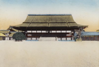 Japonia, ok. 1912: Sala Shishinden w Pałacu w Kioto, była wykorzystywana na noworoczne audiencje i inne duże ceremonie; Intronizacja obecnego cesarza odbyła się tutaj w 1868 r. w Kioto (zdjęcie) autorstwa Photographer Japanese