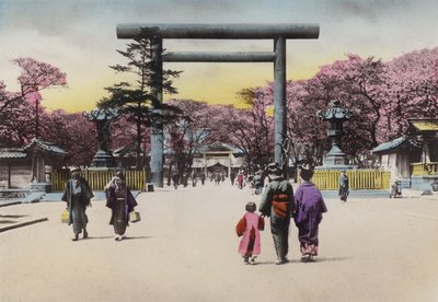 Japonia, ok. 1912: Ogromny spiżowy Torii dla Shokonsha lub sanktuarium wzywające ducha dla zabitych żołnierzy w konfliktach narodowych, Tokio (zdjęcie) autorstwa Photographer Japanese