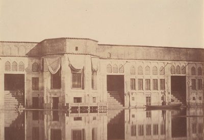 [Letnia rezydencja szacha Qasr, Emarat-e xoruji, Teheran, Iran], lata czterdzieste i sześćdziesiąte XIX wieku. autorstwa Possibly by Luigi Pesce.
