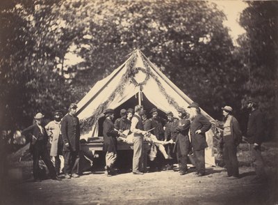 Namiot operacyjny, Camp Letterman, Gettysburg, Pensylwania, 1863. autorstwa Possibly by Weaver Brothers.