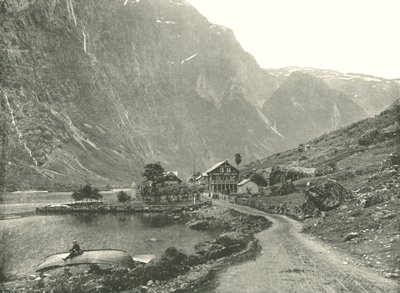 Stacja telefoniczna i hotele, Gudvangen, Norwegia, 1895. autorstwa Poulton and Co