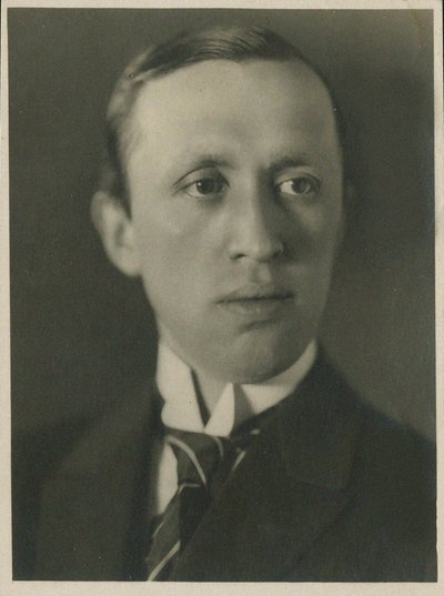 Portret Karela Capka 1890-1938, 1930. autorstwa Prague . Photo studio Vanek