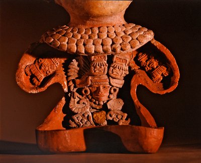 Figurka ze zdejmowanym frontem, Kultura Teotihuacan (ceramiczna) (detal 394483) autorstwa Pre Columbian Pre Columbian