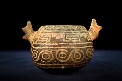Ceramika kulista z dekoracją zoomorficzną / Sztuka prekolumbijska (terakota) autorstwa Precolombian Precolombian