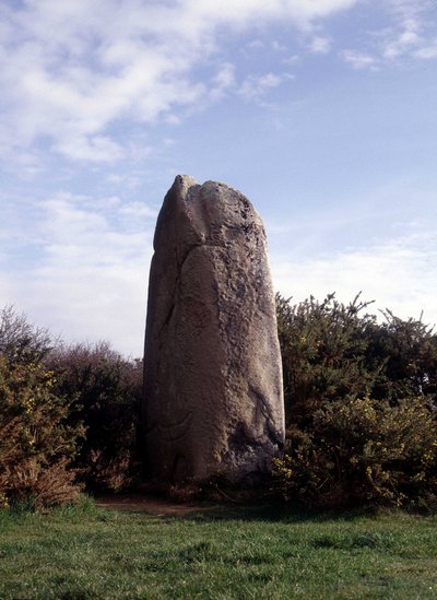 Menhir na półwyspie Rhuys (56). autorstwa Prehistoric Prehistoric
