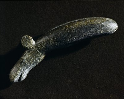 Prehistoria: narzędzie diorytowe w kształcie elana. Era kamienia łupanego. Szwedzkie Muzeum Starożytności Narodowej, Sztokholm Szwecja autorstwa Prehistoric Prehistoric