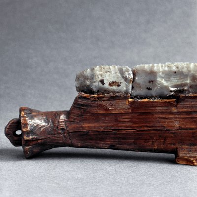 Prehistoria, kultura Polada: piła z Polada Tourbiere, Lonato. Epoka brązu. Rzym, Narodowe Muzeum Etnografii Prehistorycznej Luigi Pigorini autorstwa Prehistoric Prehistoric