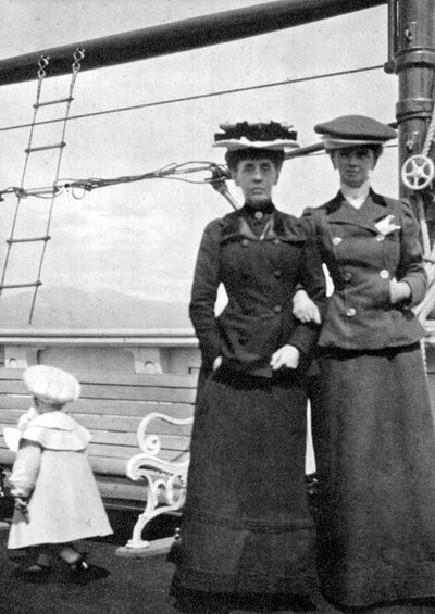Książę Olav 1903-1991 z Lady Antrim i Miss Knollys, 1908. autorstwa Queen Alexandra