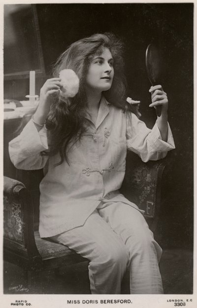 Doris Beresford, brytyjska aktorka, ok. 1900. autorstwa Rapid Photo Company