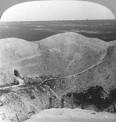 Krater kopalni w La Boiselle, Somma, Francja, I wojna światowa, c1916-c1918 autorstwa Realistic Travels Publishers