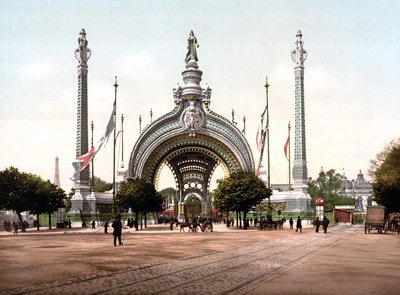 Wielkie danie z Wystawy Światowej 1900 w Paryżu autorstwa Rene Bineta. autorstwa Rene Binet