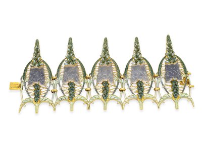 Secesyjna bransoletka „Speedwell”, ok. 1900 (szkło, emalia i złoto) autorstwa Rene Jules Lalique