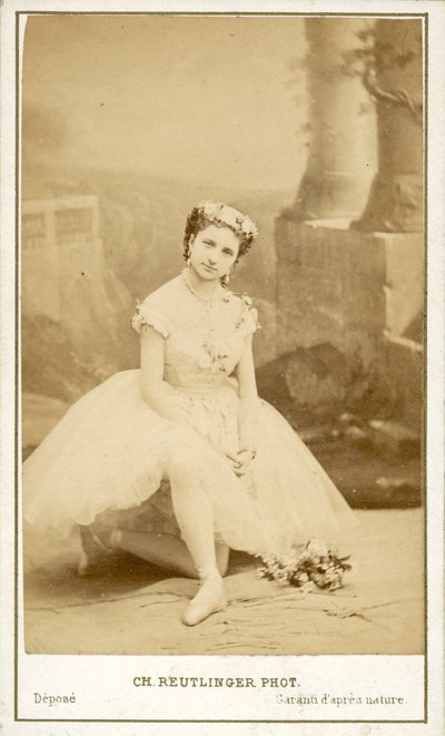 Angelina Fioretti, włoska baletnica Opery Paryskiej (zdjęcie czarno-białe) autorstwa Reutlinger Studio (after)