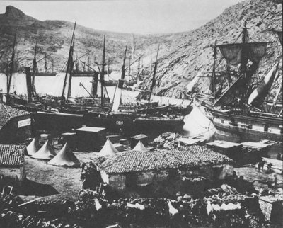 Port w kominiarce podczas wojny krymskiej autorstwa Roger Fenton