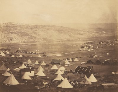 Obóz kawalerii, patrząc w kierunku Kadikoi. autorstwa Roger Fenton