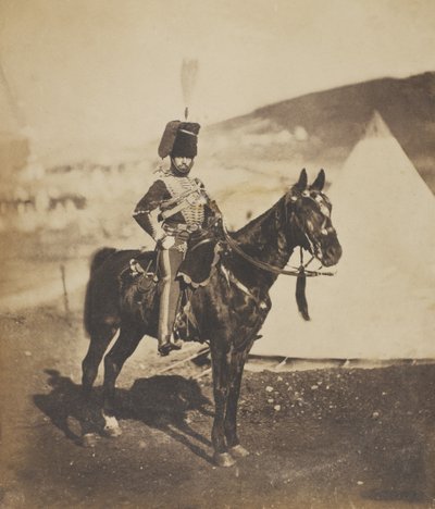 Cornet Henry John Wilkin, jedenasty (lub należący do księcia Alberta) huzar, 1855 autorstwa Roger Fenton