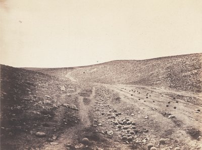 Dolina cienia śmierci autorstwa Roger Fenton