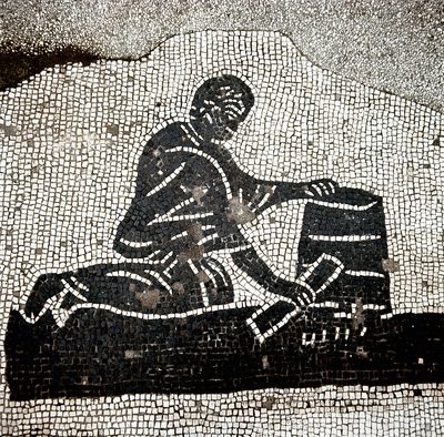 Pracownik wypełniający buszel (mozaika autorstwa Roman