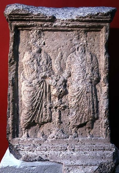 Palmyros altorius su įrašu, 85 (akmens)poli autorstwa Roman