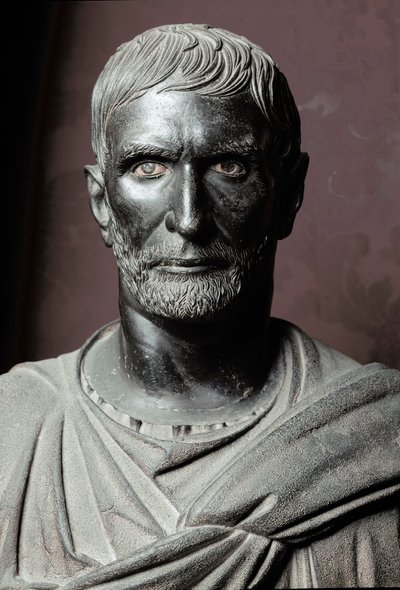 Popiersie Brutusa (Bruto Capitolino) (Capitolino) - Rzeźba z brązu, 300 pne, wym. 79 cm - Rzym, Musei Capitolini, Palazzo dei Conservatori, Sala dei Trionfi - Popiersie Lucjusza Juniusa Brutusa, znanego jako Capitoline Brutus - Rzeźba z brązu autorstwa Roman