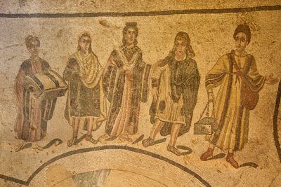 Wejście do term, mozaika podłogowa, Villa Romana del Casale, Piazza Armerina, Sycylia, Włochy (zdjęcie) autorstwa Roman